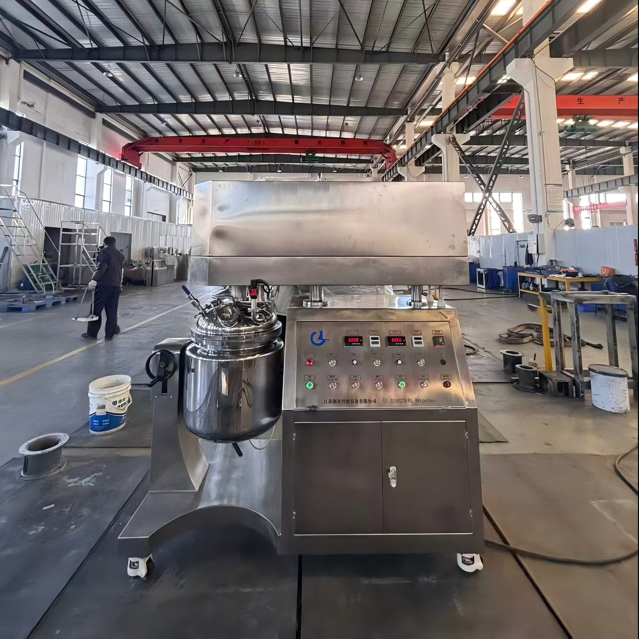 Factores clave que influyen en el efecto de emulsificación de los emulsisores de vacío